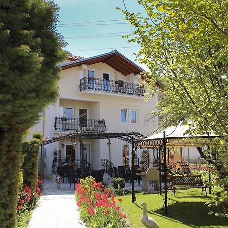 Pension Lale Пештани Экстерьер фото
