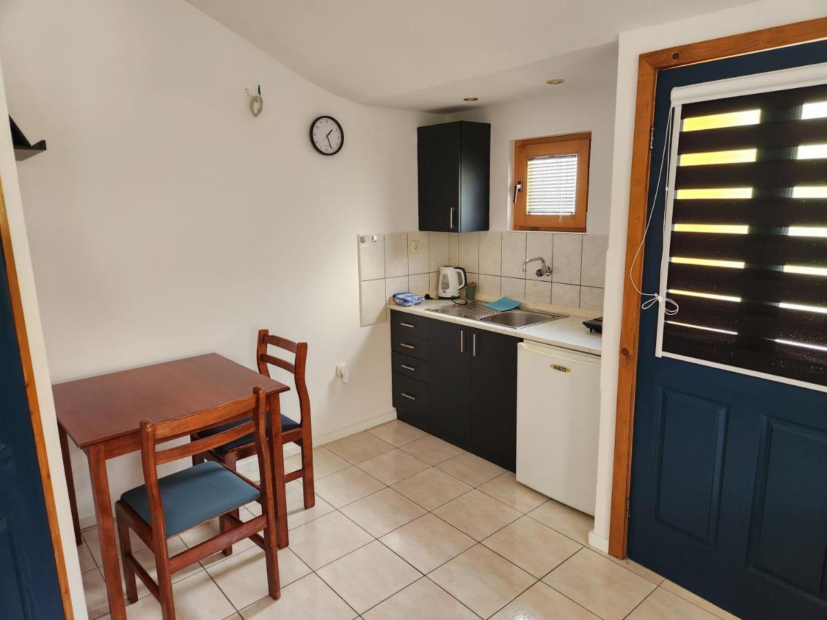 Pension Lale Пештани Экстерьер фото